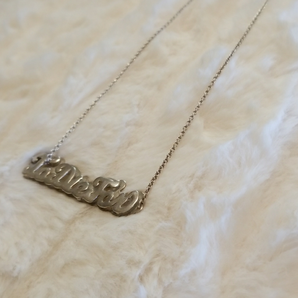 ❤HOLD❤JULES SMITH // "to die for" silver nameplate - Picture 3 of 7